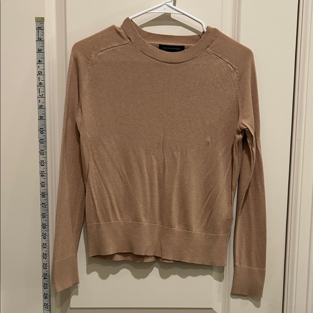 Banana Republic Beige Knit Sweater